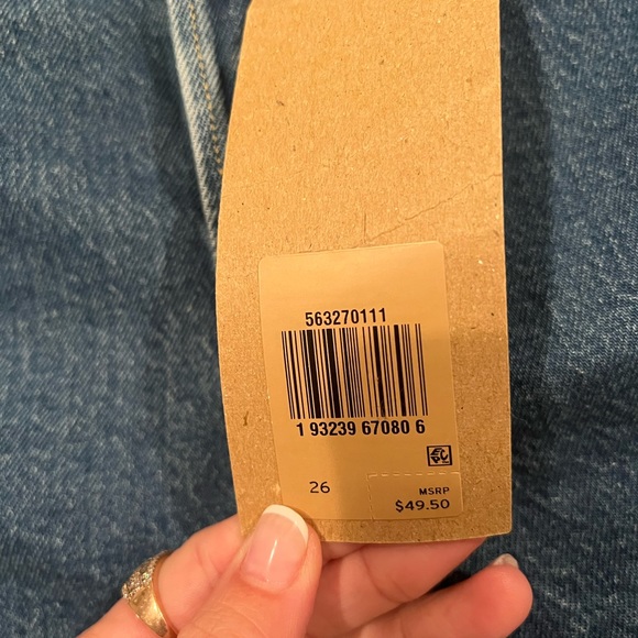 NOT FOR SALE NWT Levi’s 501 Original Women’s Shorts in Jive Stonewash - Picture 6 of 7